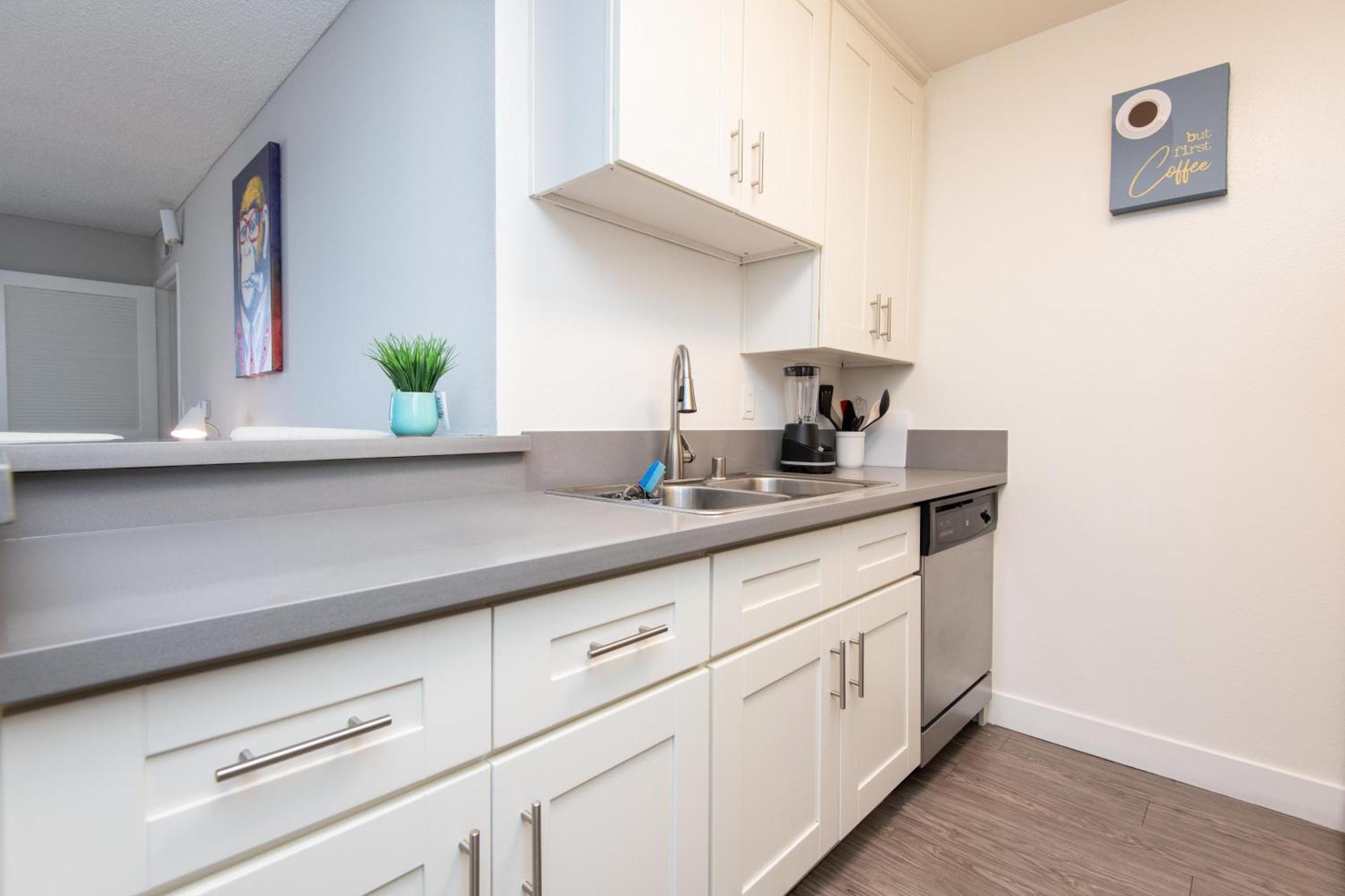 Sleeps 5 Major Attractions Mins Away 1 Bedroom Appartement